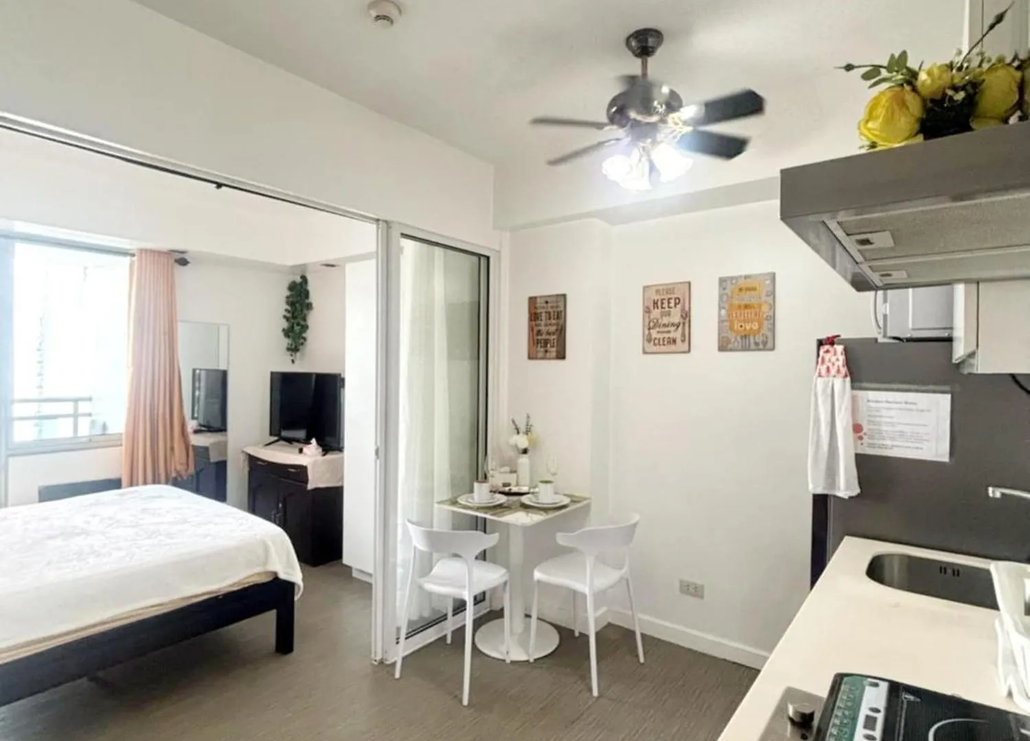 Grand Caliya Exquisite Suite Manila Apartment